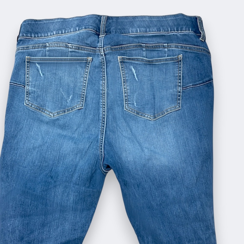 Torrid Womens Bombshell Skinny Jeans Size 18 SHORT Blue Distressed Medium Wash - Picture 5 of 11